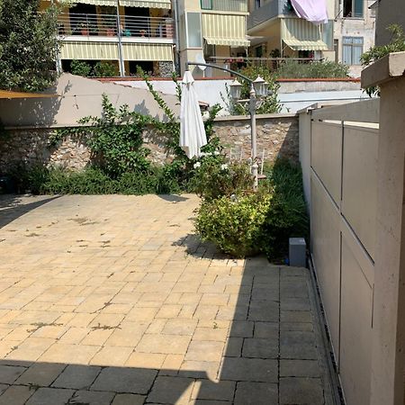 Elegante Villetta Viareggio Esterno foto